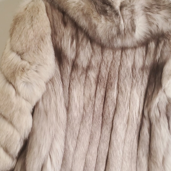 Authentic 100% Blue Fox fur Coat - Picture 5 of 9